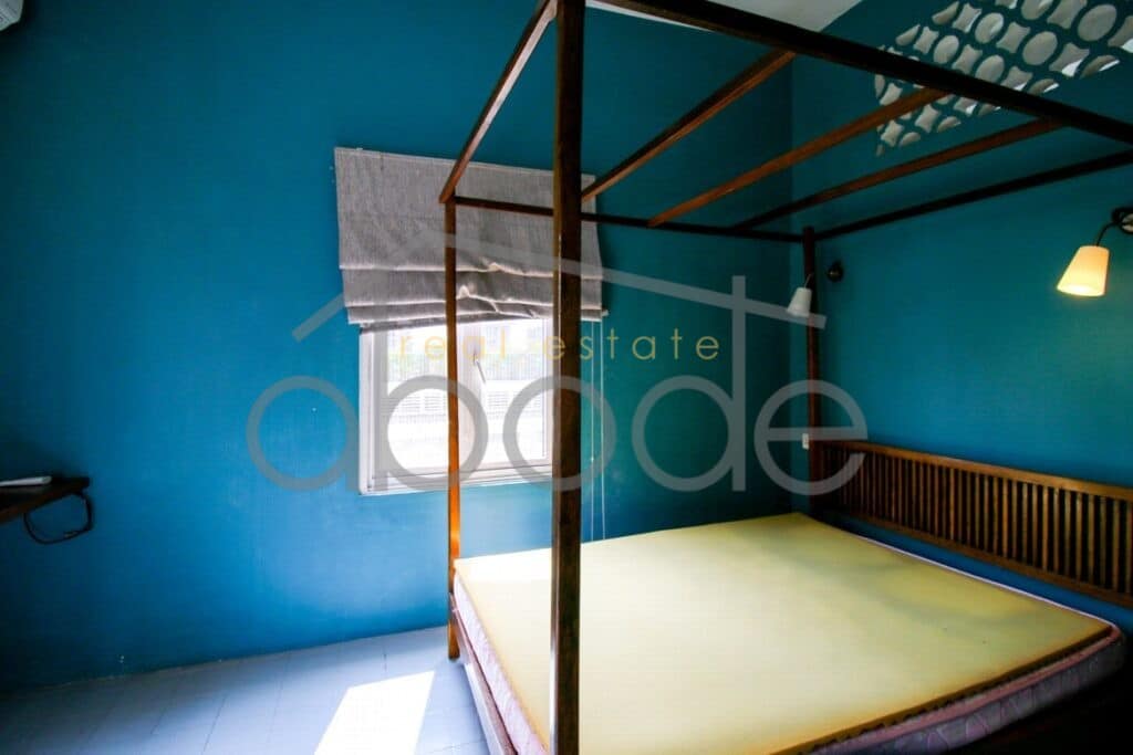 2 bedroom corner duplex apartment near BKK 2 for rent Boeung Prolit 7 Makara