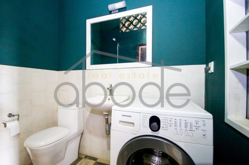 2 bedroom corner duplex apartment near BKK 2 for rent Boeung Prolit 7 Makara