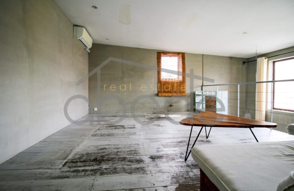 2 bedroom corner duplex apartment near BKK 2 for rent Boeung Prolit 7 Makara