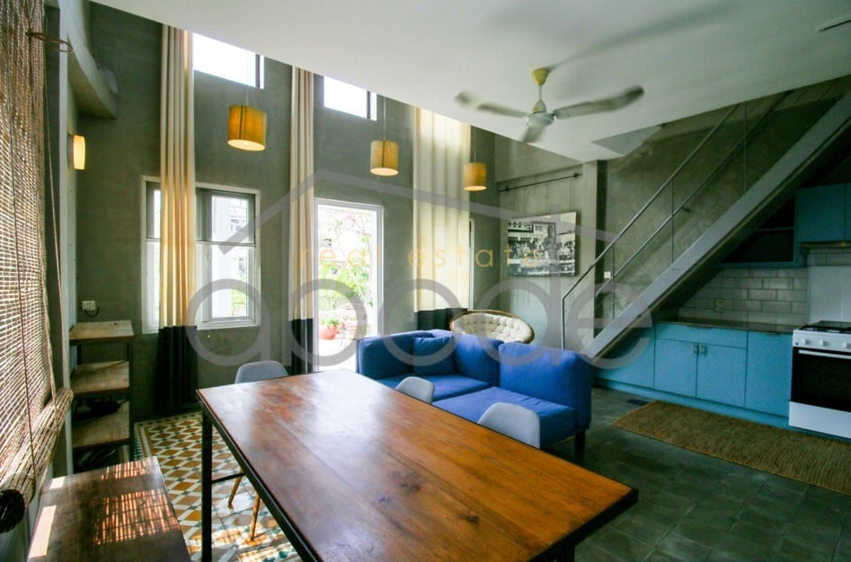 2 bedroom corner duplex apartment near BKK 2 for rent Boeung Prolit 7 Makara