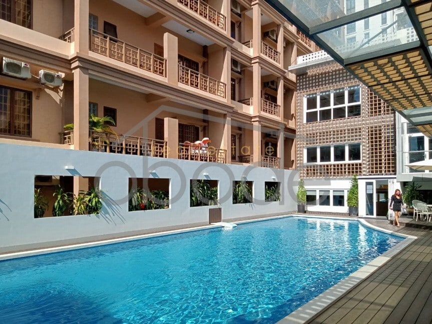 large-3-bedroom-serviced-apartment-great-location-for-rent-bkk-1