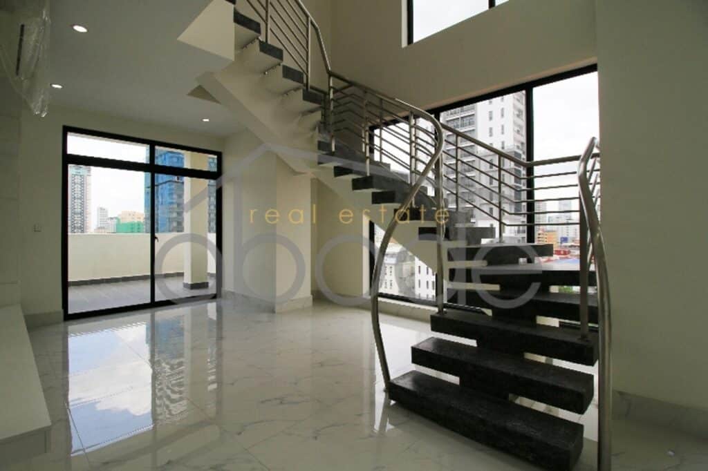 new-bkk-1-apartment-building-for-rent