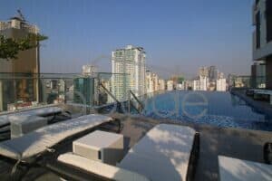 luxury-1-bedroom-apartment-pool-for-rent-bkk-2