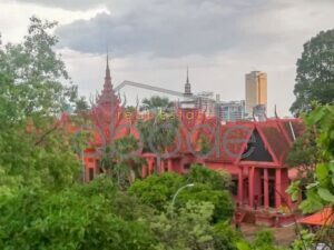 colonial building for sale daun penh