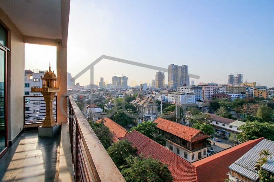 Perfectly located 40 room hotel for sale central Phnom Penh