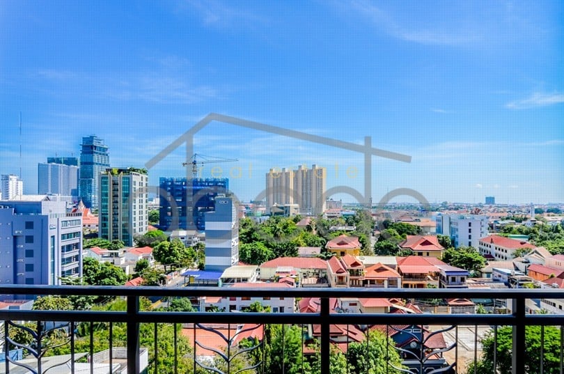 2 bedroom serviced apartment city views and pool for rent Tonle Bassac