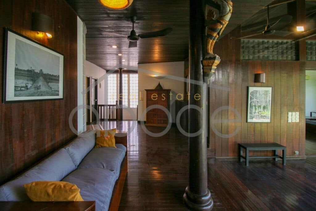 Colonial penthouse apartment for rent Riverside Daun Penh