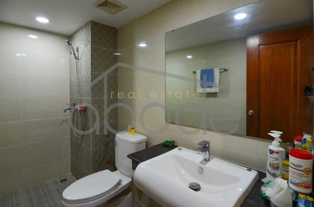 5 bedroom shophouse for sale near food hall Chroy Changvar