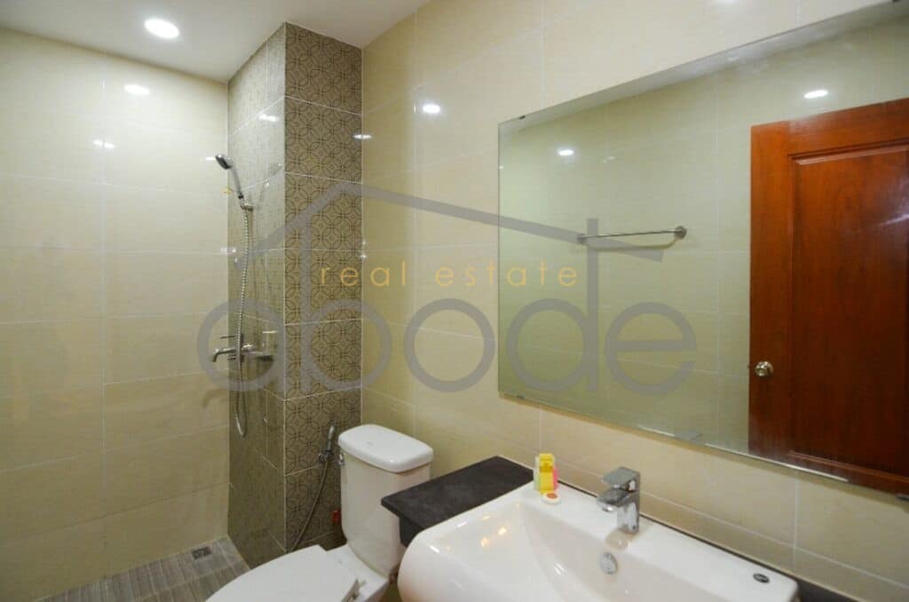 5 bedroom shophouse for sale near food hall Chroy Changvar