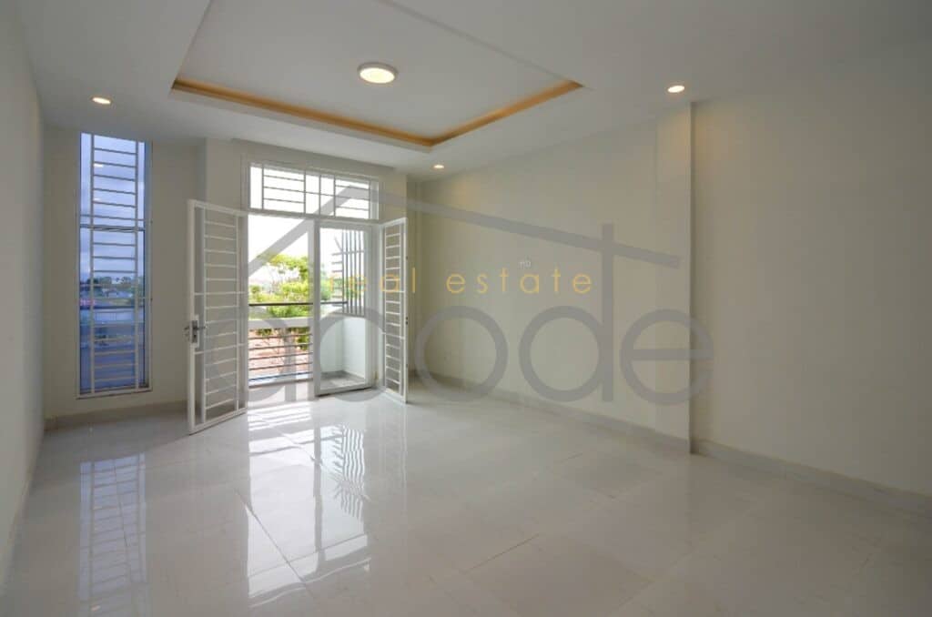 5 bedroom shophouse for sale near food hall Chroy Changvar