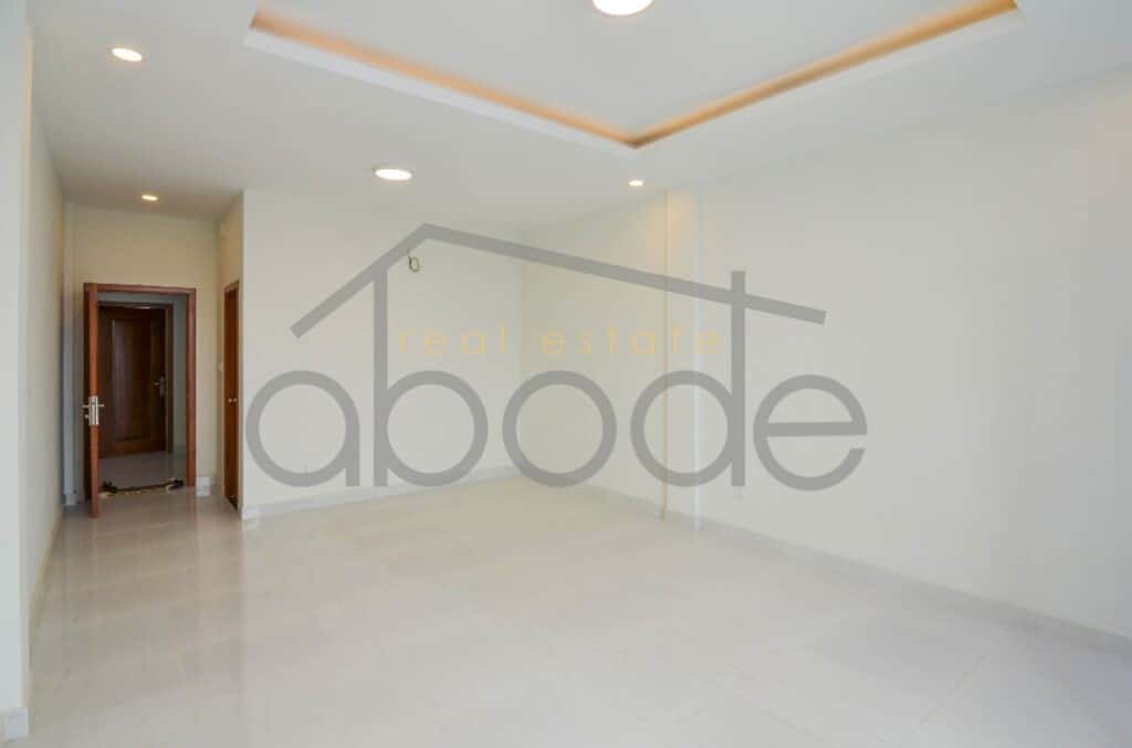 5 bedroom shophouse for sale near food hall Chroy Changvar