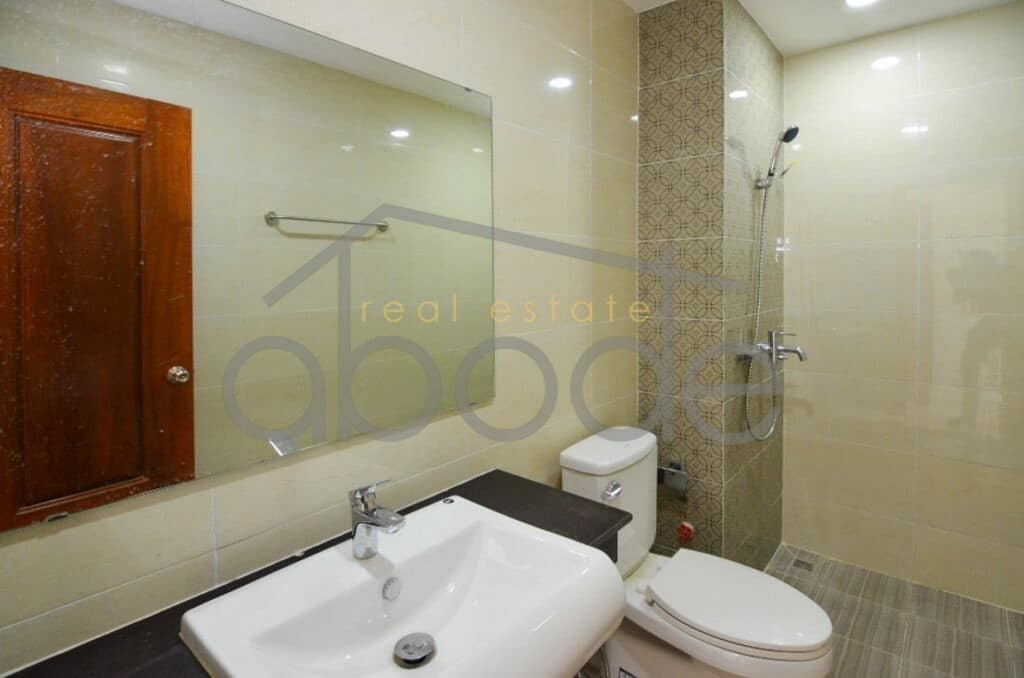 5 bedroom shophouse for sale near food hall Chroy Changvar