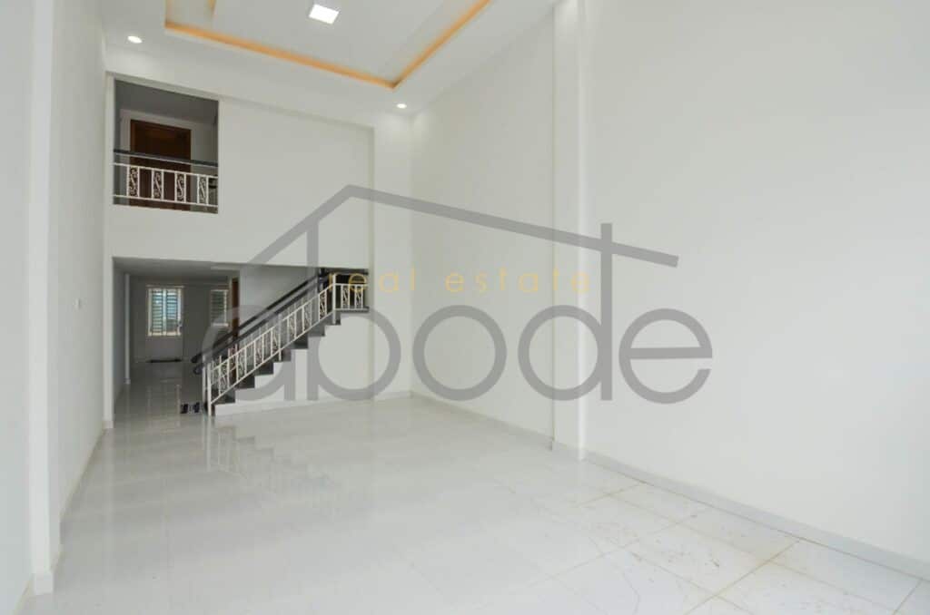 5 bedroom shophouse for sale near food hall Chroy Changvar