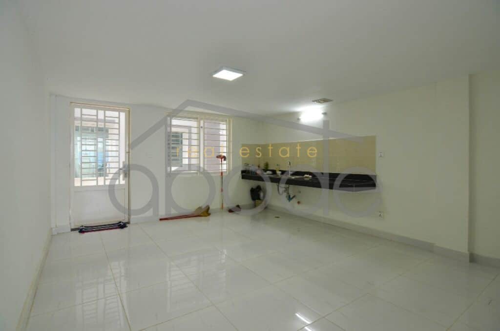 5 bedroom shophouse for sale near food hall Chroy Changvar