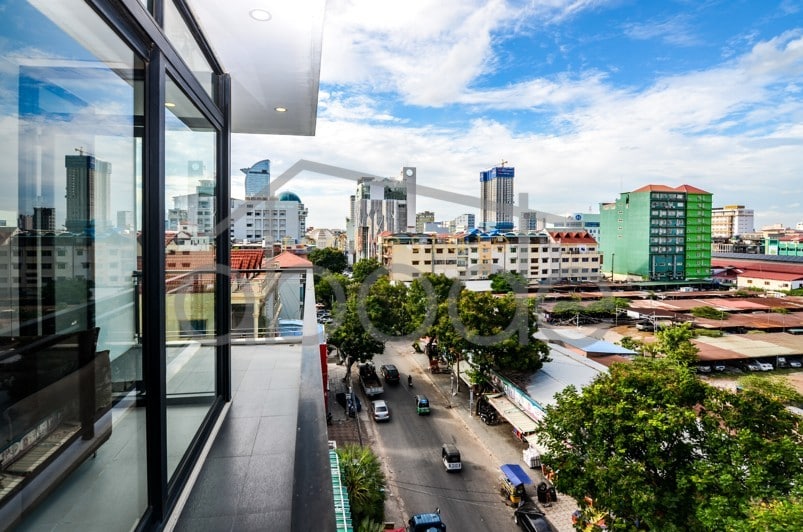 6th floor 2 bedroom condo for rent | central Phnom Penh