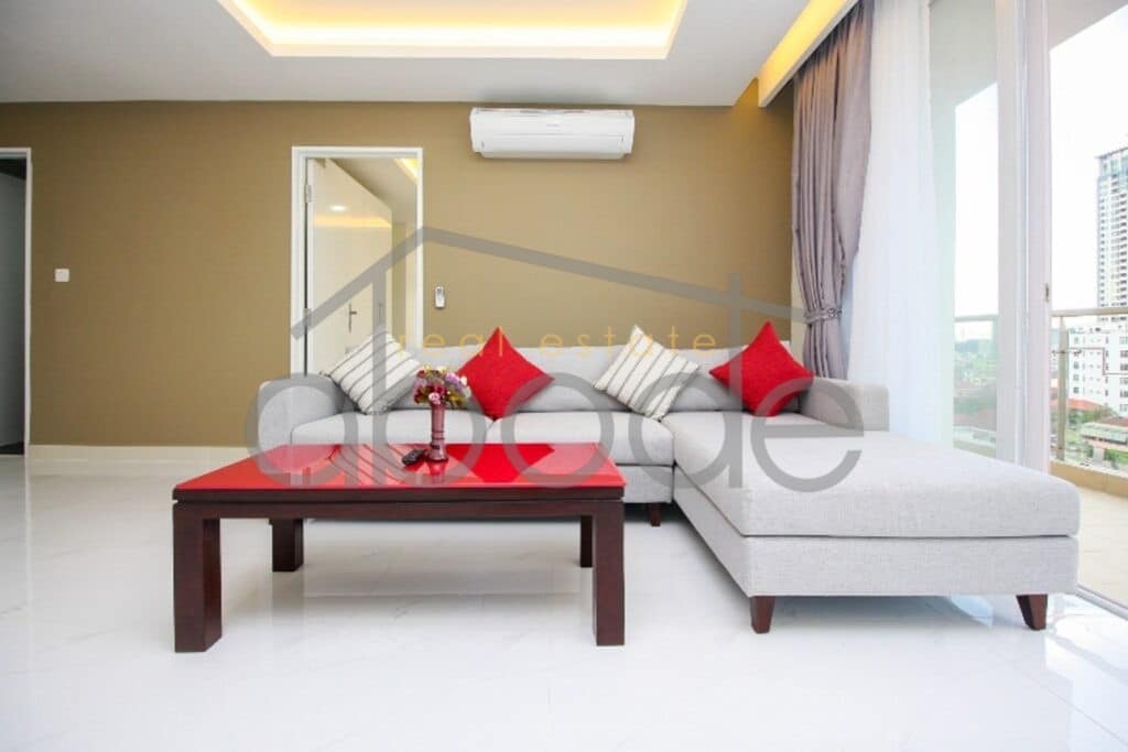 stylish 3 bedroom condo for rent BKK 1
