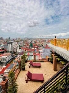 1 bedroom modern apartment for rent russian market