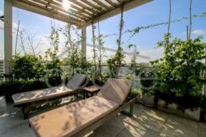2 bedroom luxury apartment for rent russian market