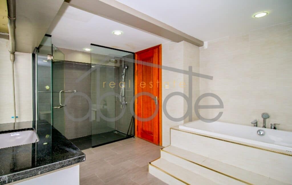 4 bedroom penthouse russian hospital for rent