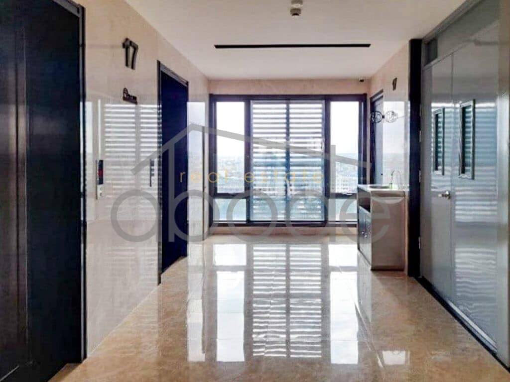 office space for rent $10 metre Russian Market