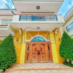 5 bedroom villa pool for rent Tonle Bassac