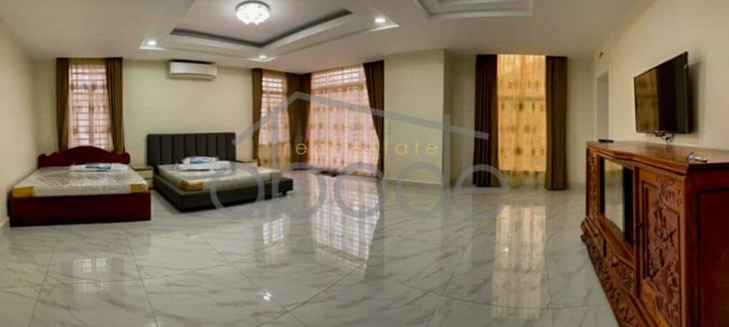 Large 5 bedroom villa for rent Chbar Ampov