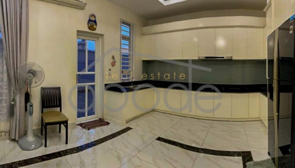 Large 5 bedroom villa for rent Chbar Ampov
