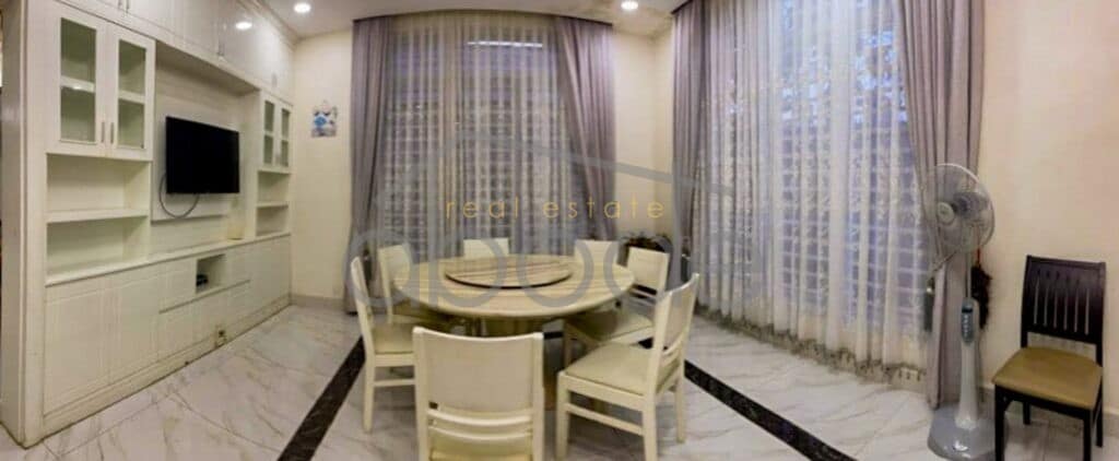 Large 5 bedroom villa for rent Chbar Ampov