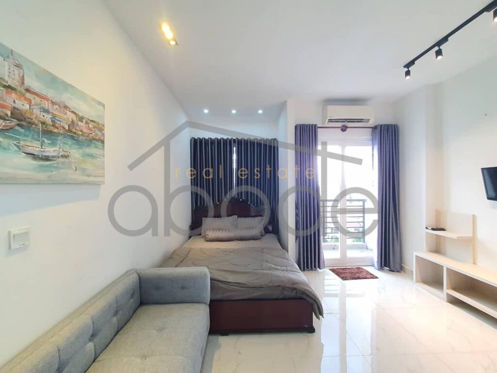 Luxury studio apartment pool and gym for rent Russian Market