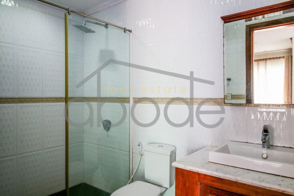 4 bedroom apartment swimming pool for rent Russian Market