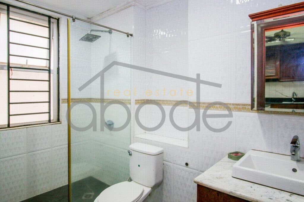 4 bedroom apartment swimming pool for rent Russian Market