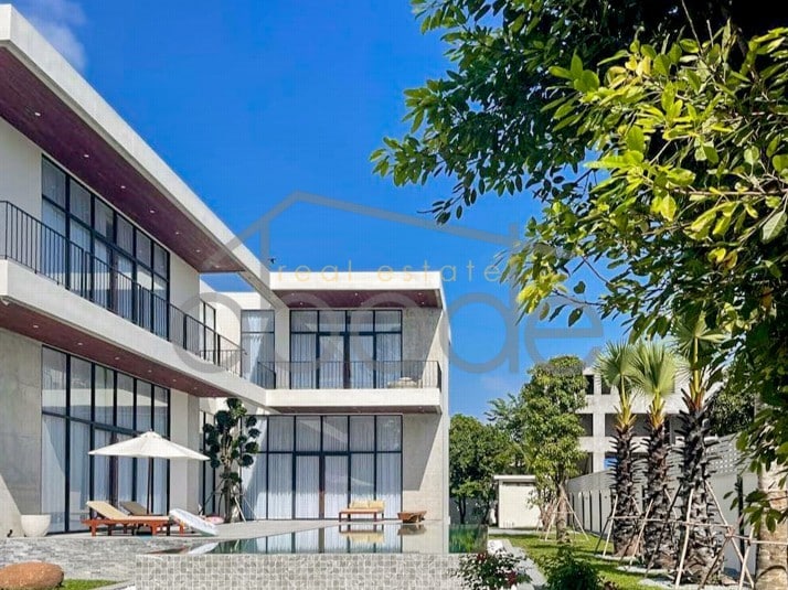 modern luxury 9 bedroom villa for rent chbar ampov