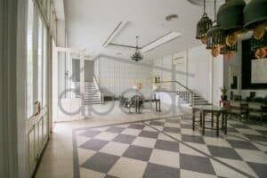 100 room deluxe hotel for sale central Phnom Penh