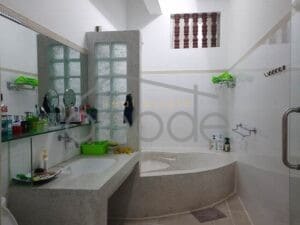 32 bedroom villa complex for sale chroy changvar