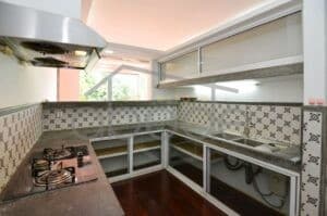 32 bedroom villa complex for sale chroy changvar