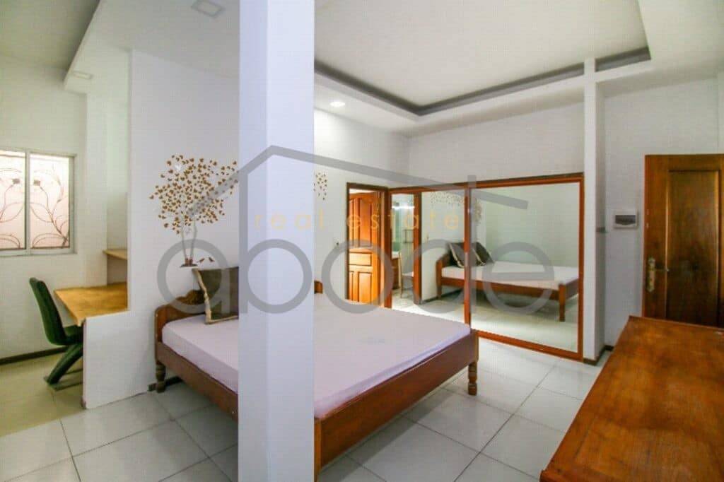 32 bedroom villa complex for sale chroy changvar
