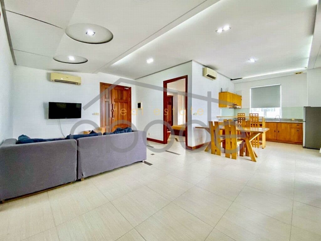 bright-1-and-2-bedroom-apartment-for-rent-russian-market-area