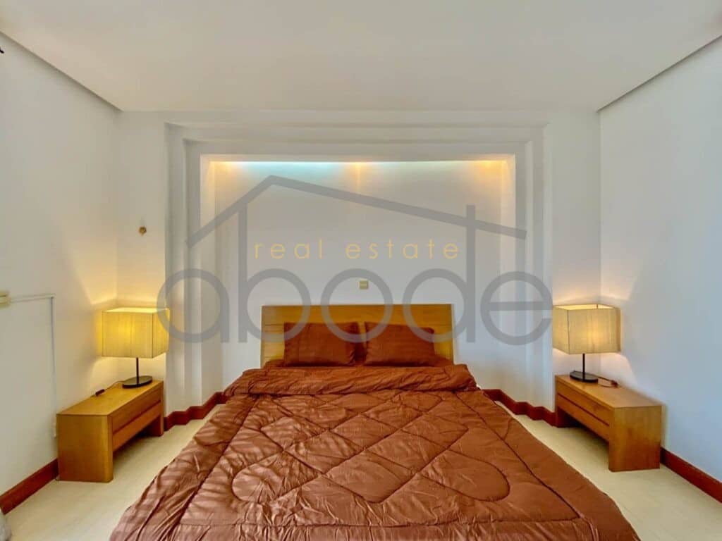 Grand 2 bedroom apartment for rent Russian Market