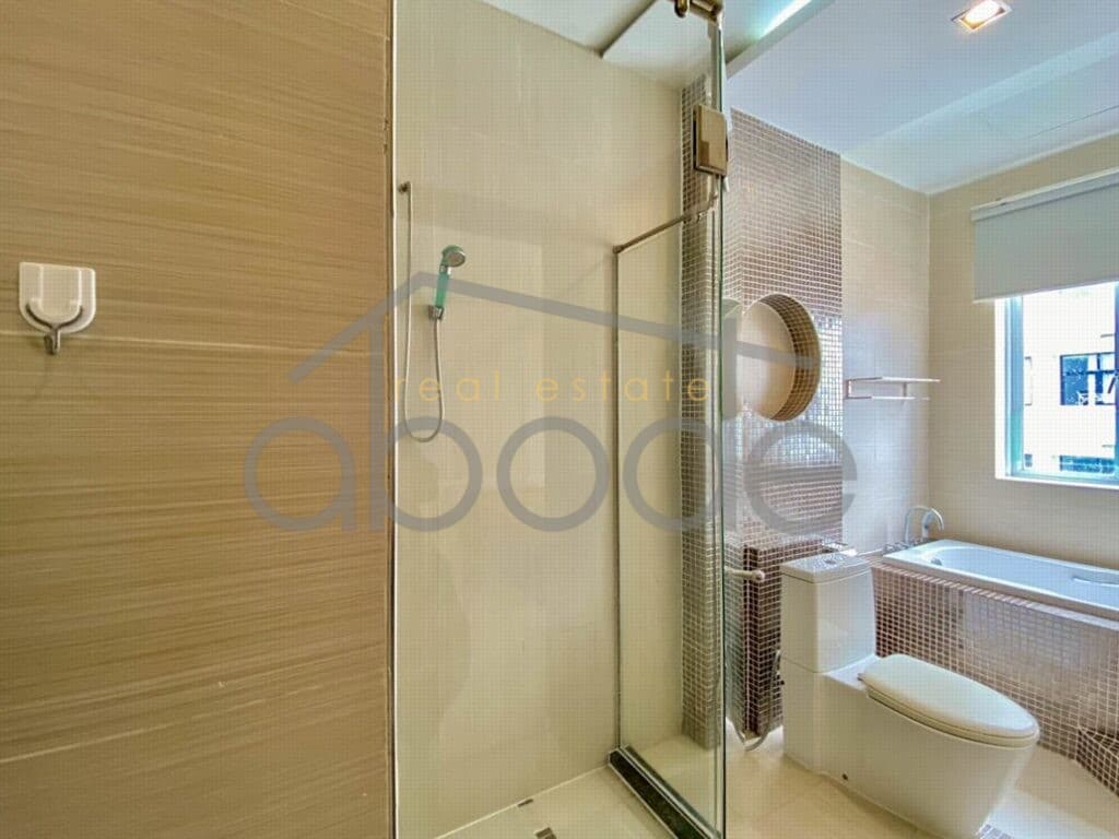 Grand 2 bedroom apartment for rent Russian Market