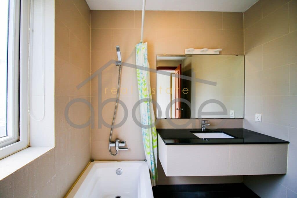 modern 2 bedroom apartment for rent BKK 1