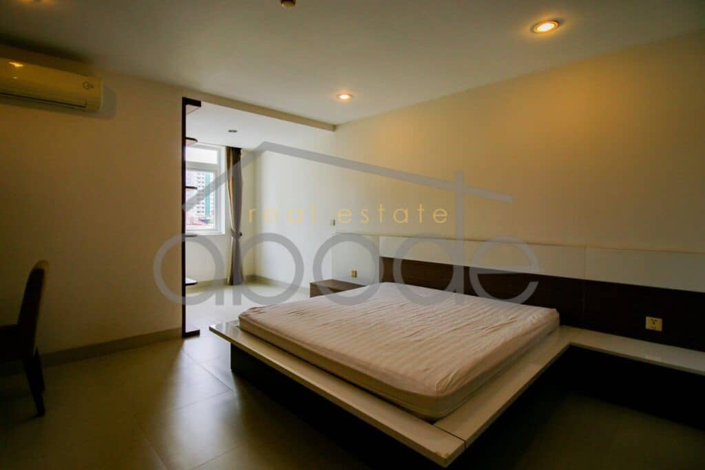 modern 2 bedroom apartment for rent BKK 1