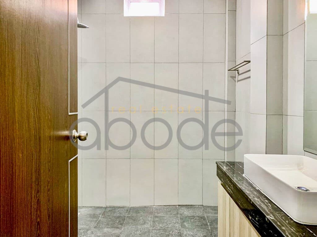 Studio and 1 bedroom apartment river views for rent Daun Penh