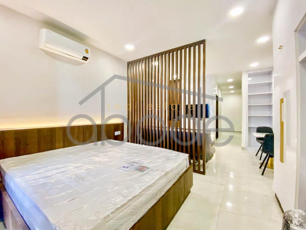 Studio and 1 bedroom apartment river views for rent Daun Penh