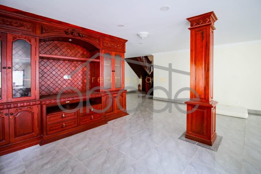 Large villa outdoor space for rent BKK 1 central Phnom Penh
