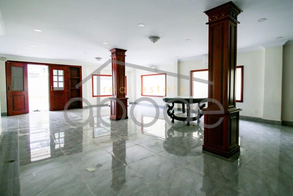 Large villa outdoor space for rent BKK 1 central Phnom Penh
