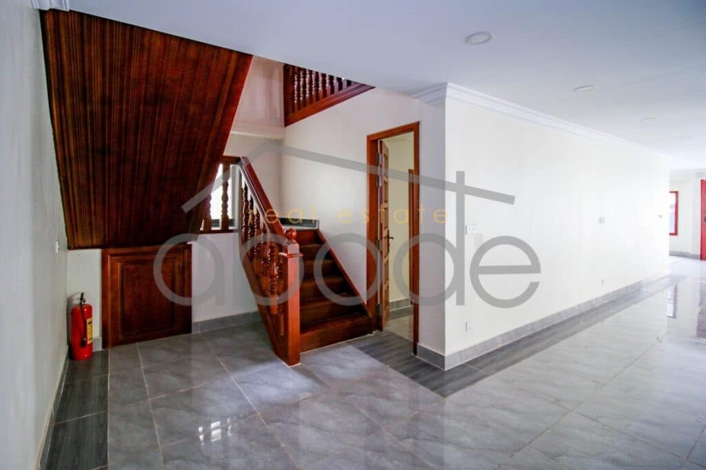 Large villa outdoor space for rent BKK 1 central Phnom Penh