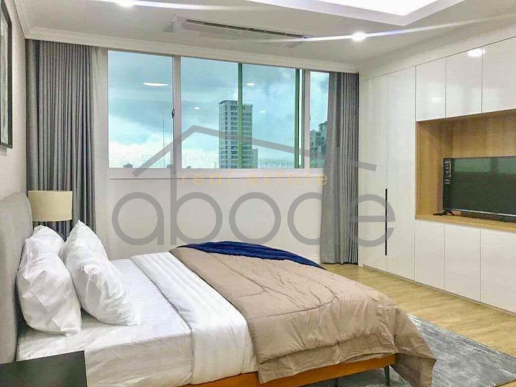 luxury 3 bedroom executive apartment for rent BKK 1