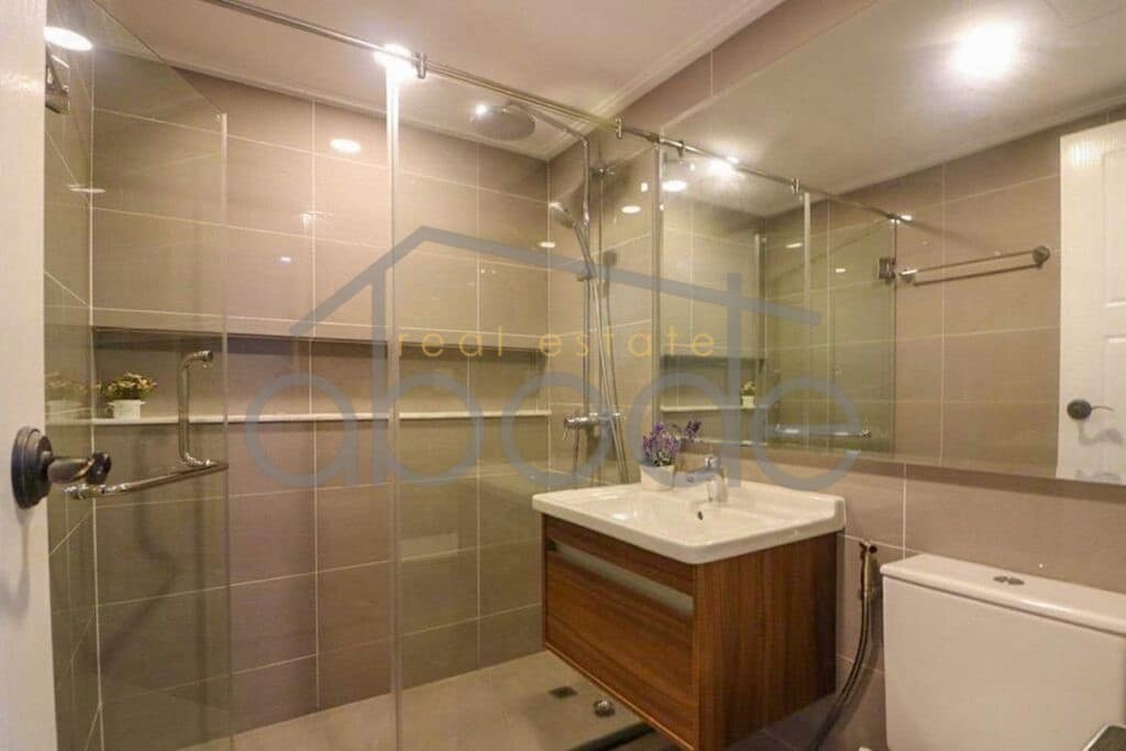luxury 3 bedroom executive apartment for rent BKK 1