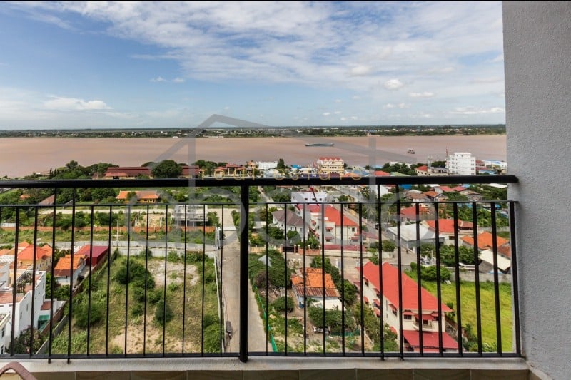 Large 2 bedroom apartment Mekong views for sale