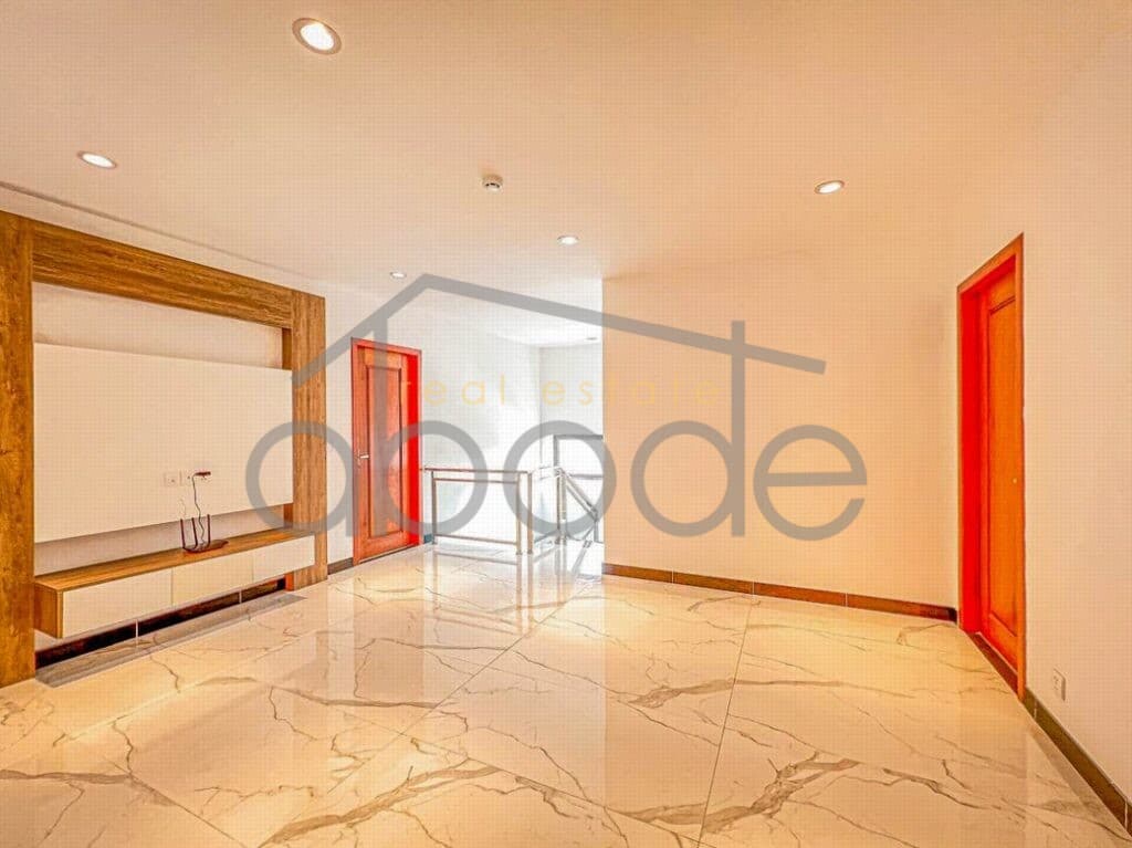 Luxury 3 bedroom duplex apartment for rent near BKK 1 Daun Penh